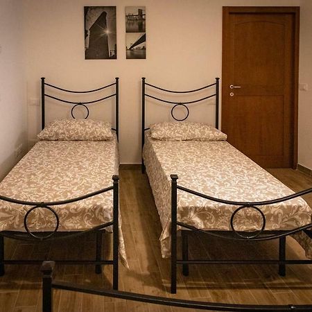 דירות סולמונה Casa Concerie Quattro מראה חיצוני תמונה
