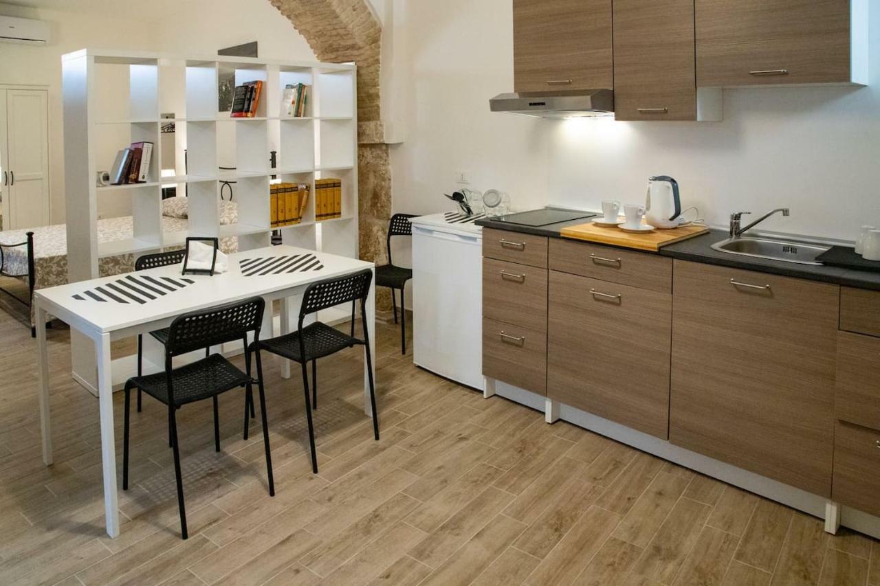 דירות סולמונה Casa Concerie Quattro מראה חיצוני תמונה