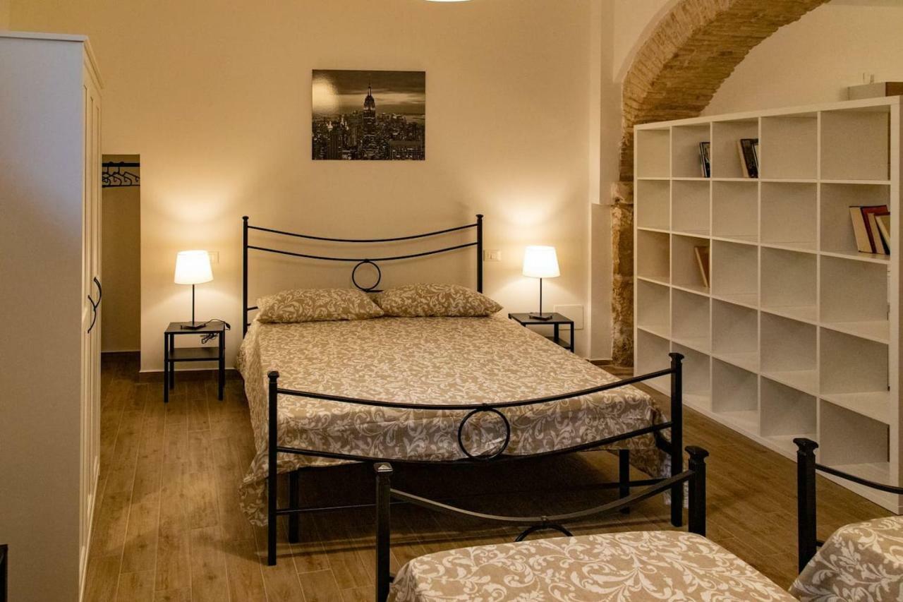 דירות סולמונה Casa Concerie Quattro מראה חיצוני תמונה